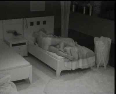 holger_und_kai_im_bett