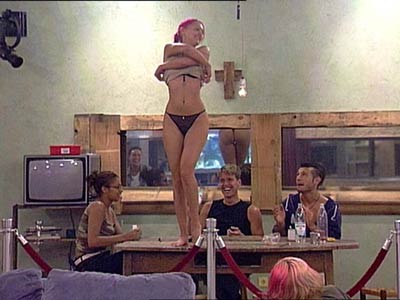 nadja_strippt_3